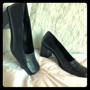 Enzo Angliolini Black block heel square toe pumps.